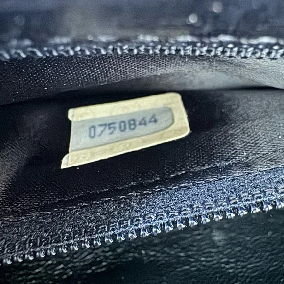 CHANEL Calfskin Crossbody ✨ - Picture 4 of 8